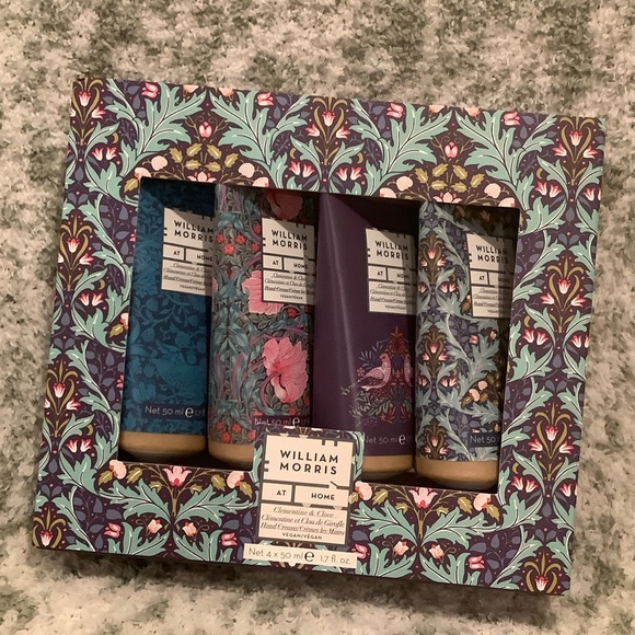 William Morris Other - William Morris At Home Luxury Scented Hand Cream Set of 4 NWT 4x1.7oz Clementine